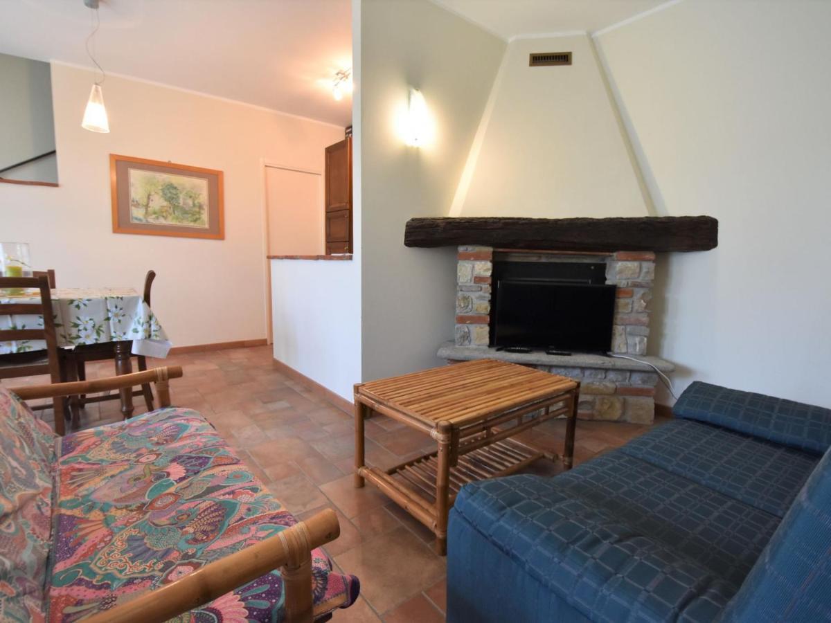 Apartment La Corte Bricca - Trilo B By Interhome Castana  Kültér fotó